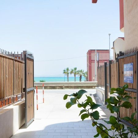 Guest House Del Lido Porto Empedocle Eksteriør billede