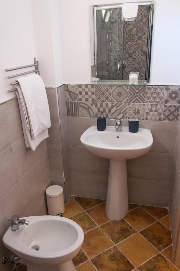 Guest House Del Lido Porto Empedocle Eksteriør billede