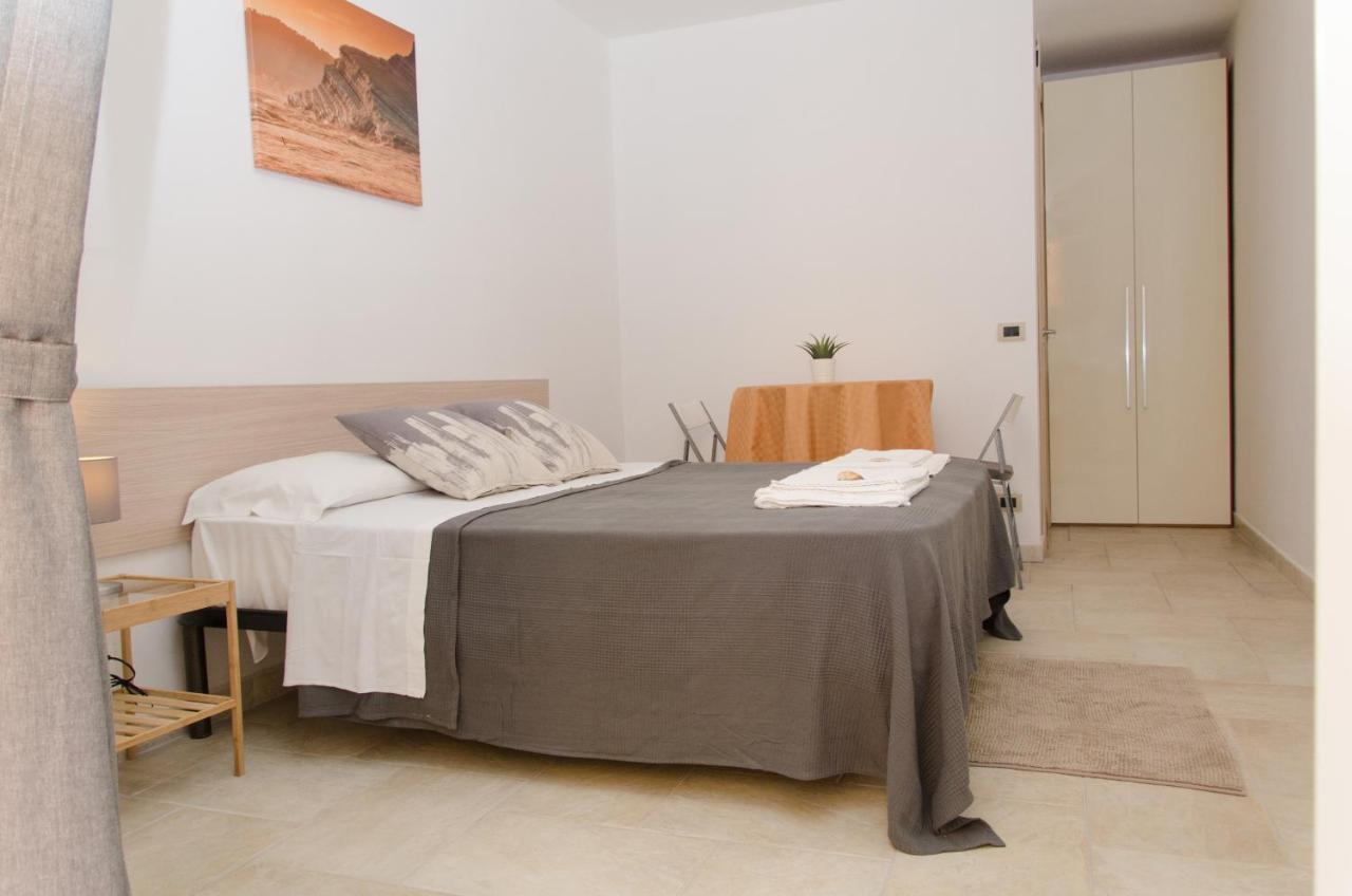 Guest House Del Lido Porto Empedocle Eksteriør billede
